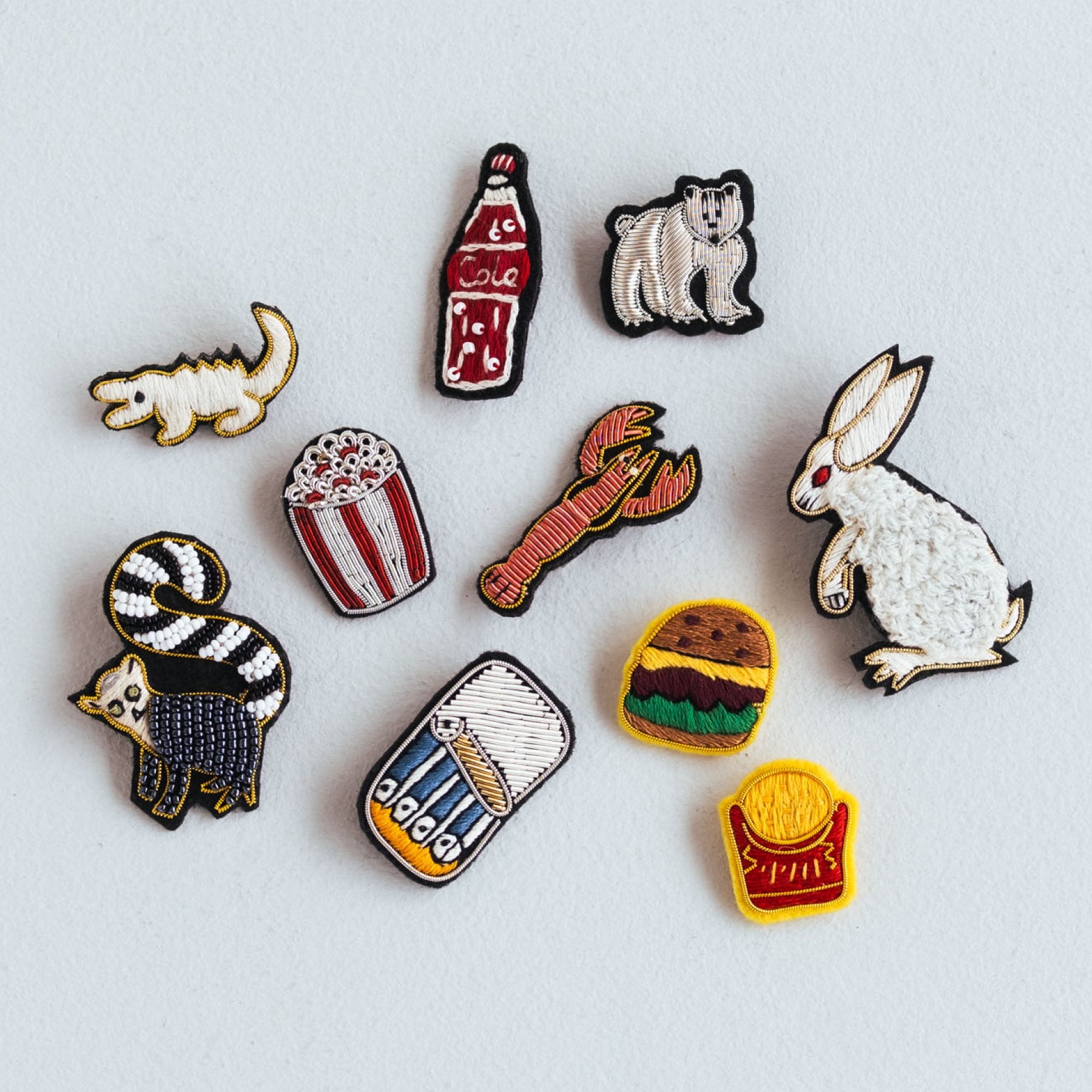 専用商品　刺繍ブローチ　絵画　動物　刺繍 刺繍ブローチ｜ファッション雑貨・その他｜オルネ ド フォイユ公式