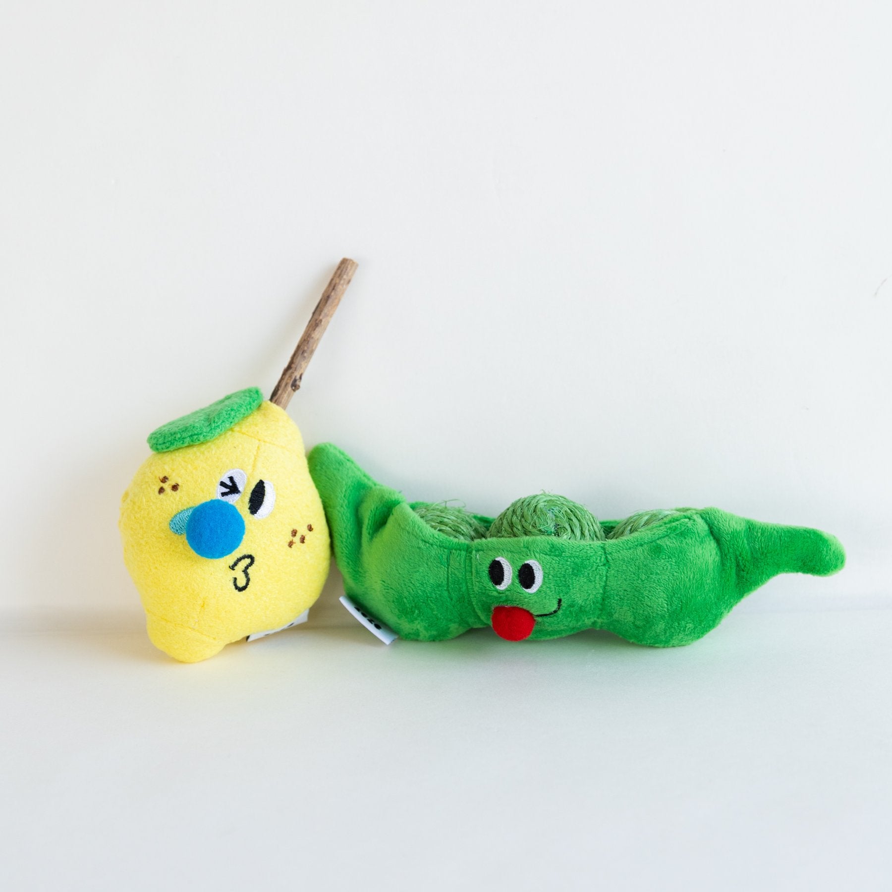 ぬいぐるみ green(*^^*) ZEZE TOY（猫のおもちゃ）｜オルネコ（おもちゃ）｜オルネ ド フォイユ