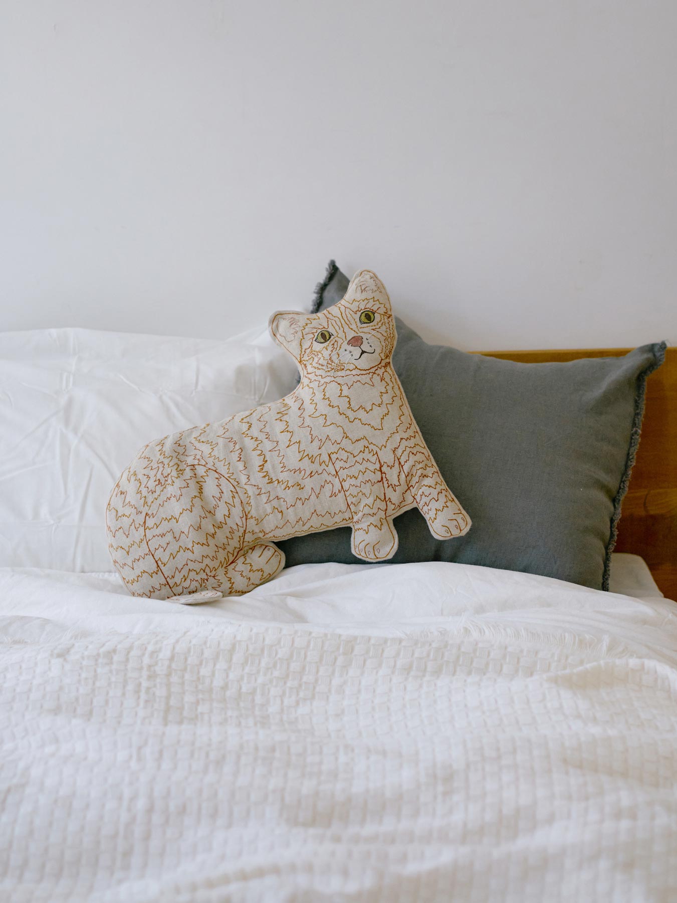 Coral & Tusk × Orneko ネコクッション