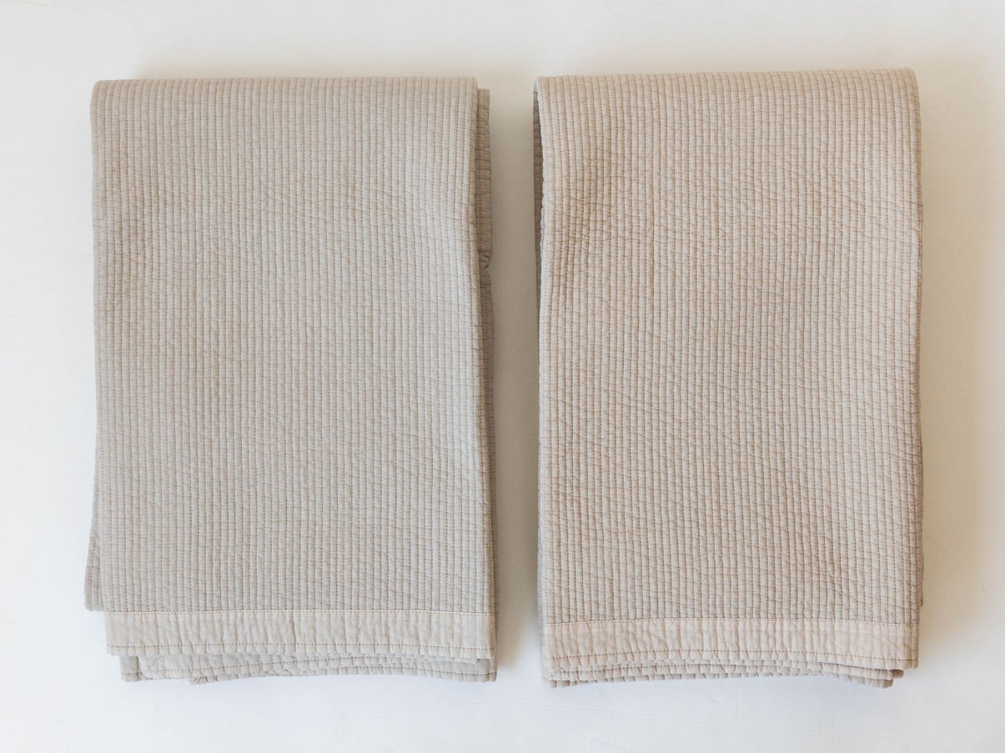 ベージュの色味個体差例