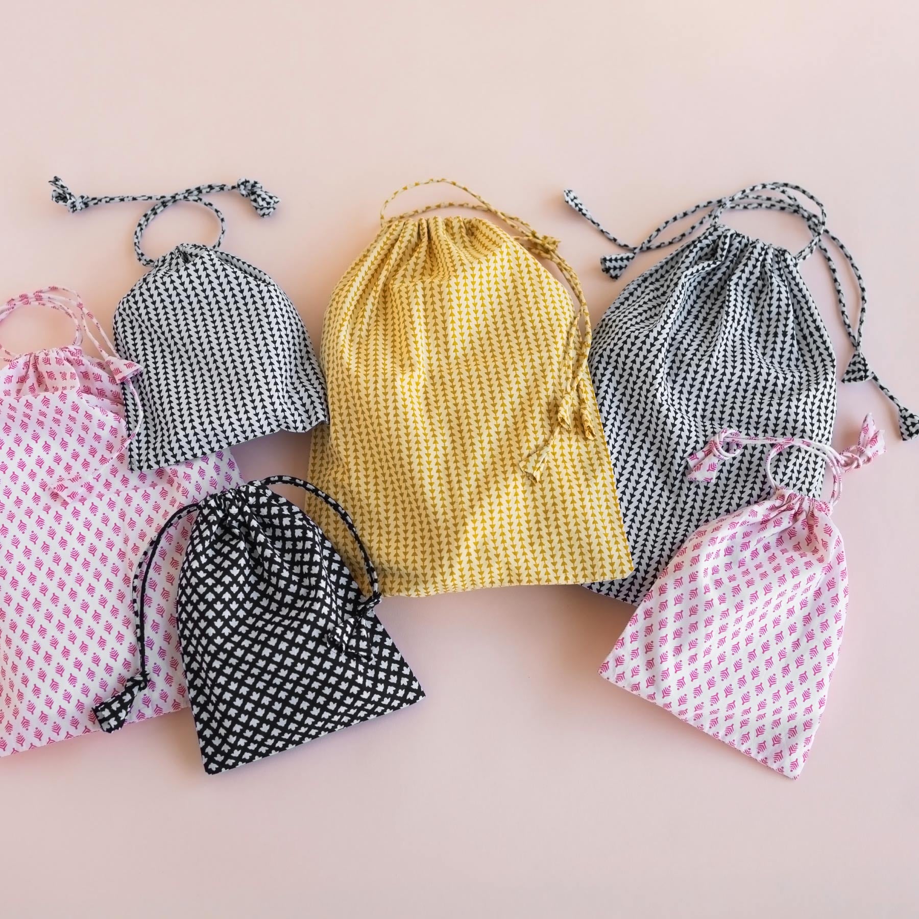 miiThaaii ドローストリングバッグ（2個セット）｜ポーチ｜オルネ ド