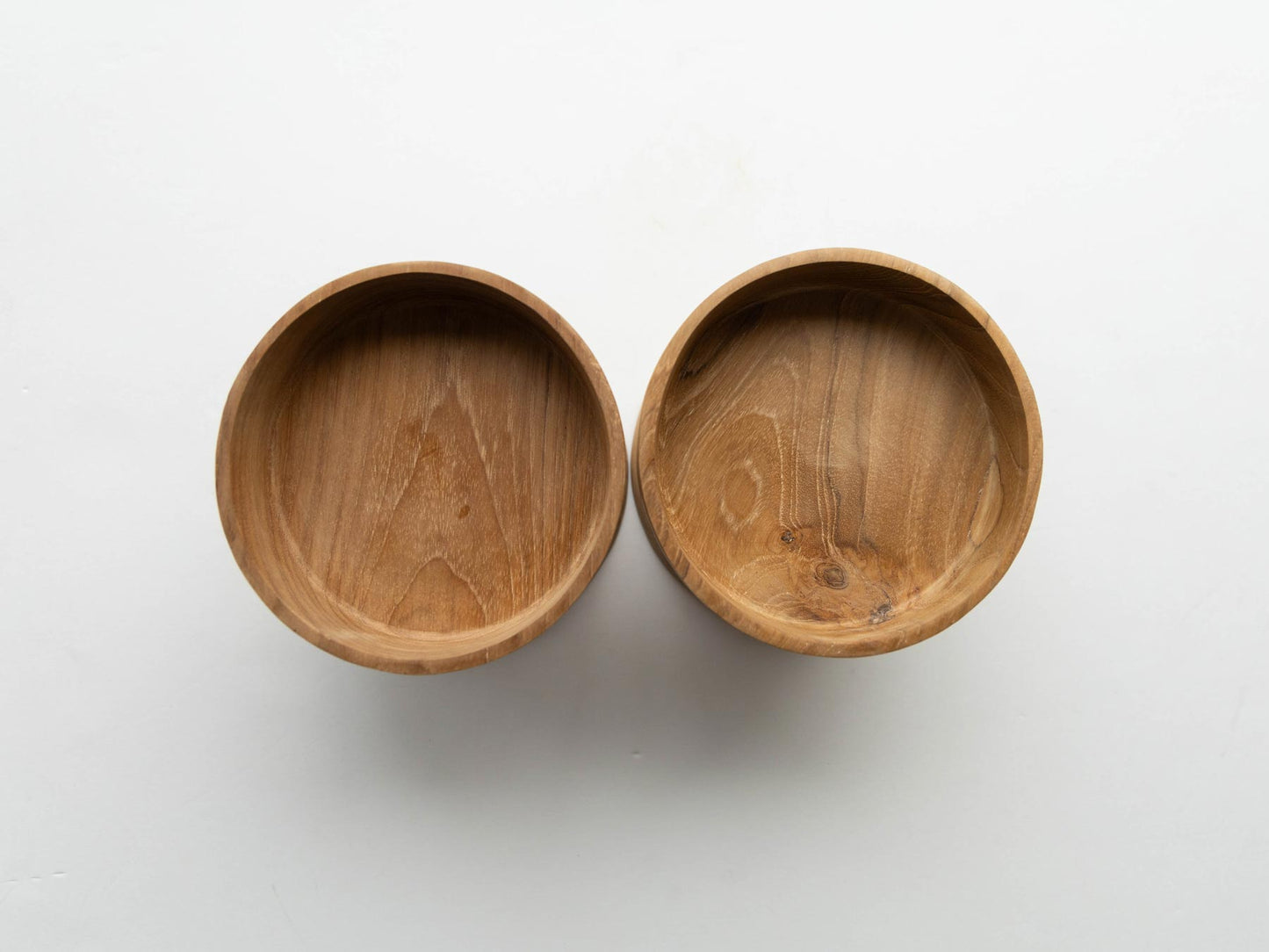 個体差の例)木目、縁の厚さ