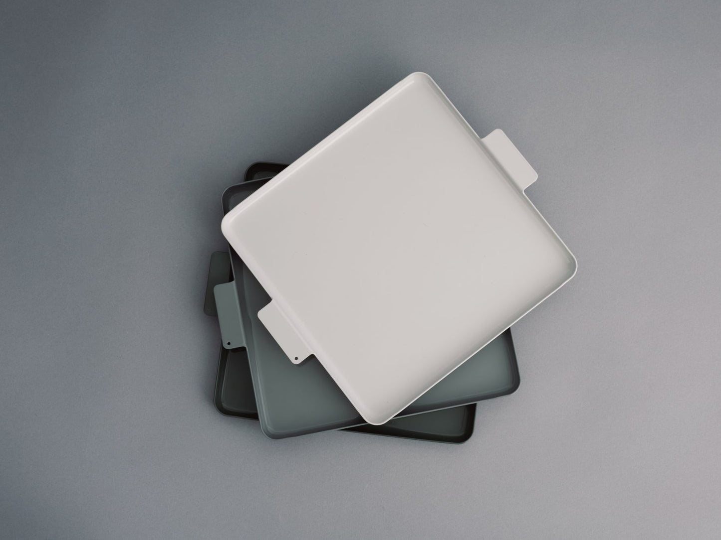 yumiko iihoshi porcelain イイホシユミコ/‘Colored’ aluminum tray square・rectangle