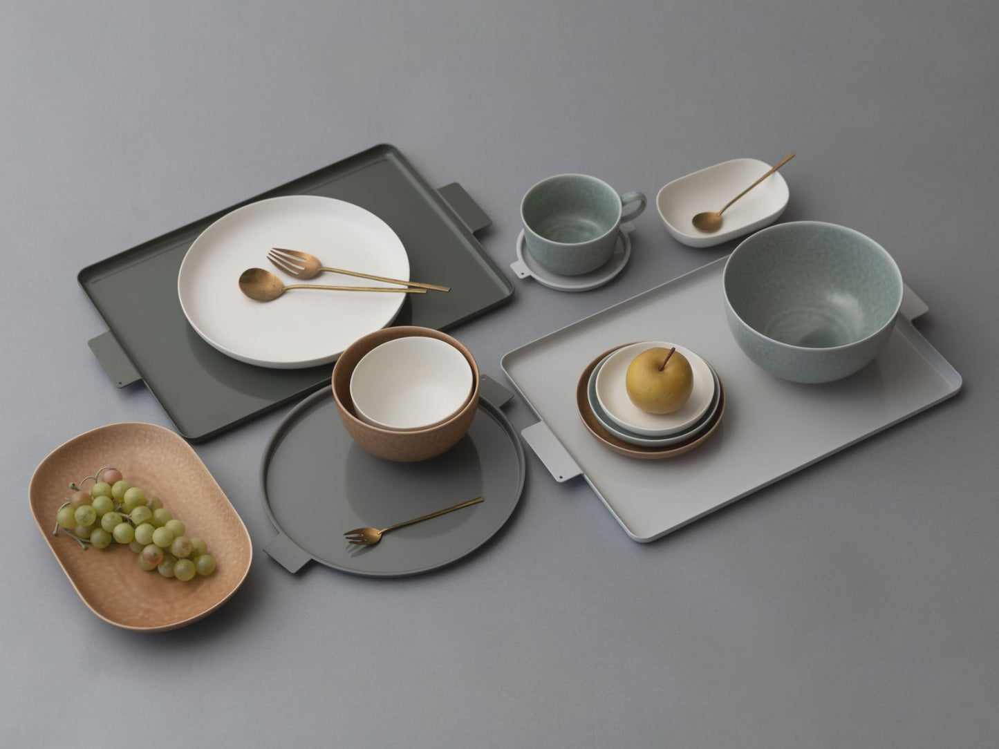 yumiko iihoshi porcelain イイホシユミコ/‘Colored’ aluminum tray round