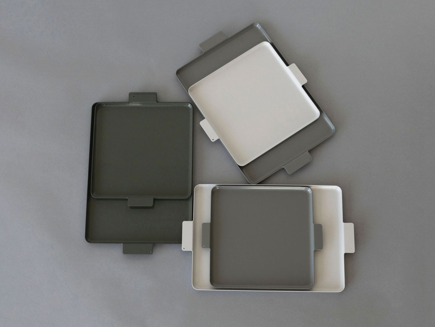 yumiko iihoshi porcelain イイホシユミコ/‘Colored’ aluminum tray square・rectangle