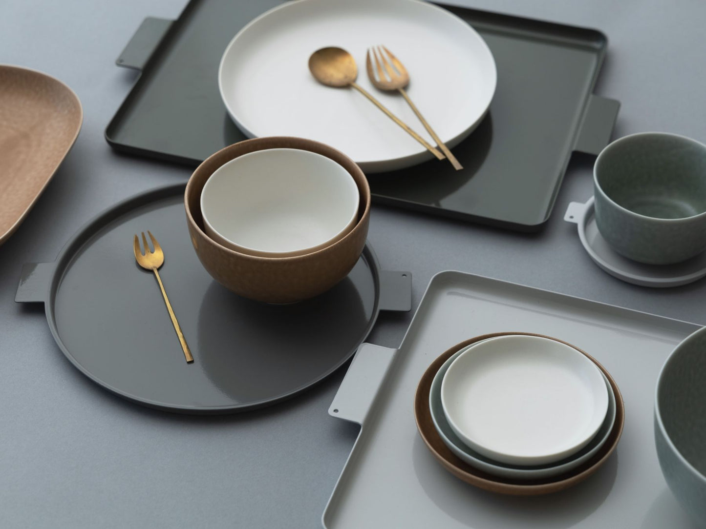 yumiko iihoshi porcelain イイホシユミコ/‘Colored’ aluminum tray square・rectangle