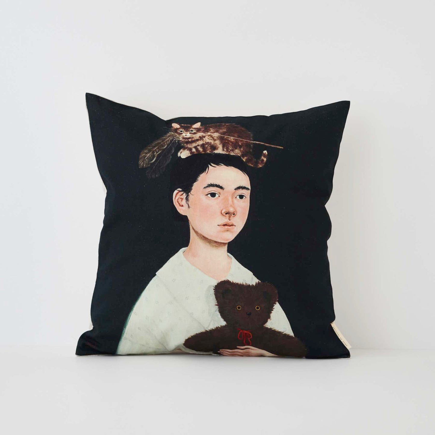 みんなねむるじかん、おもちゃをしまってベッドにいきますよ。