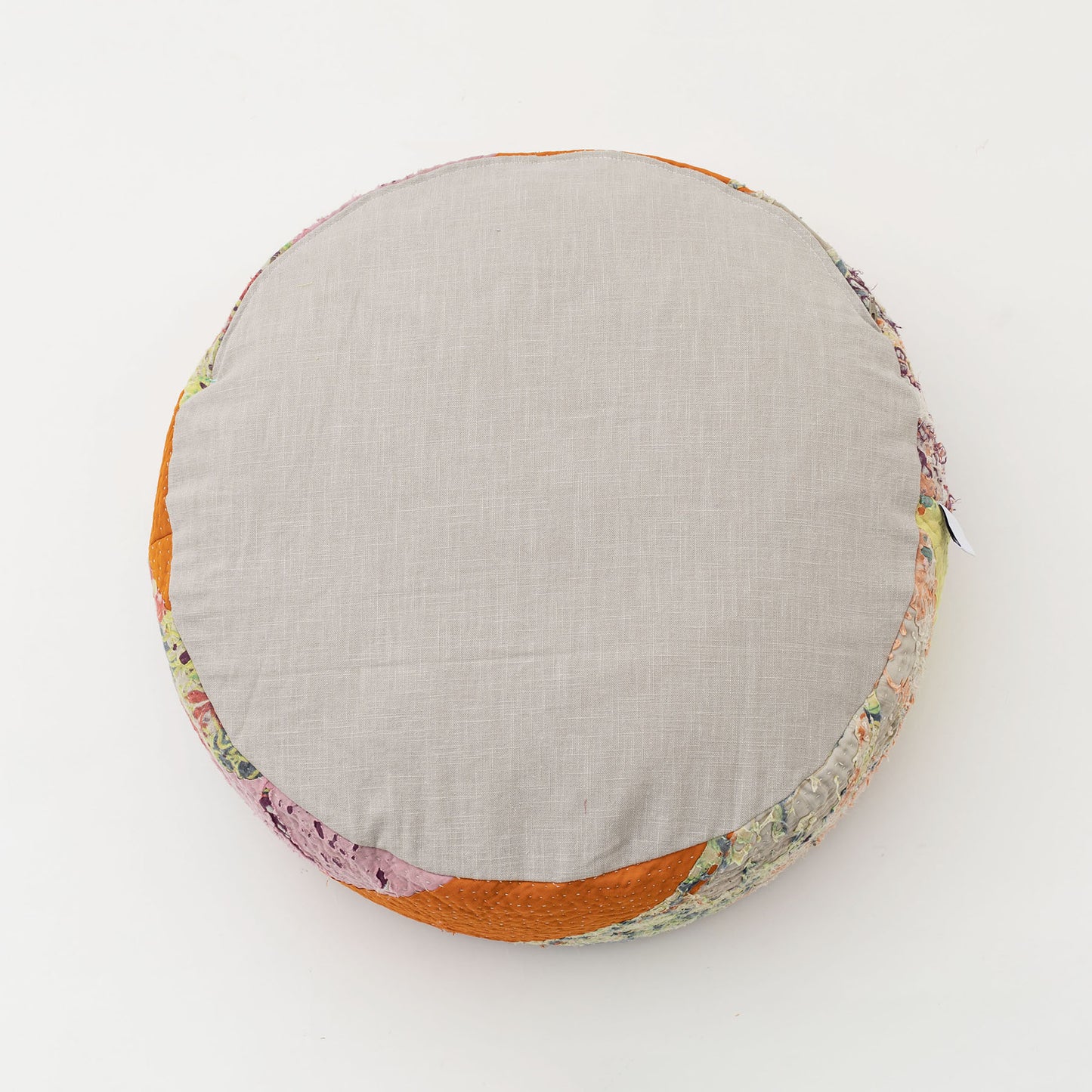 オルネコ・カンタパッチワーク 猫のプフ/E