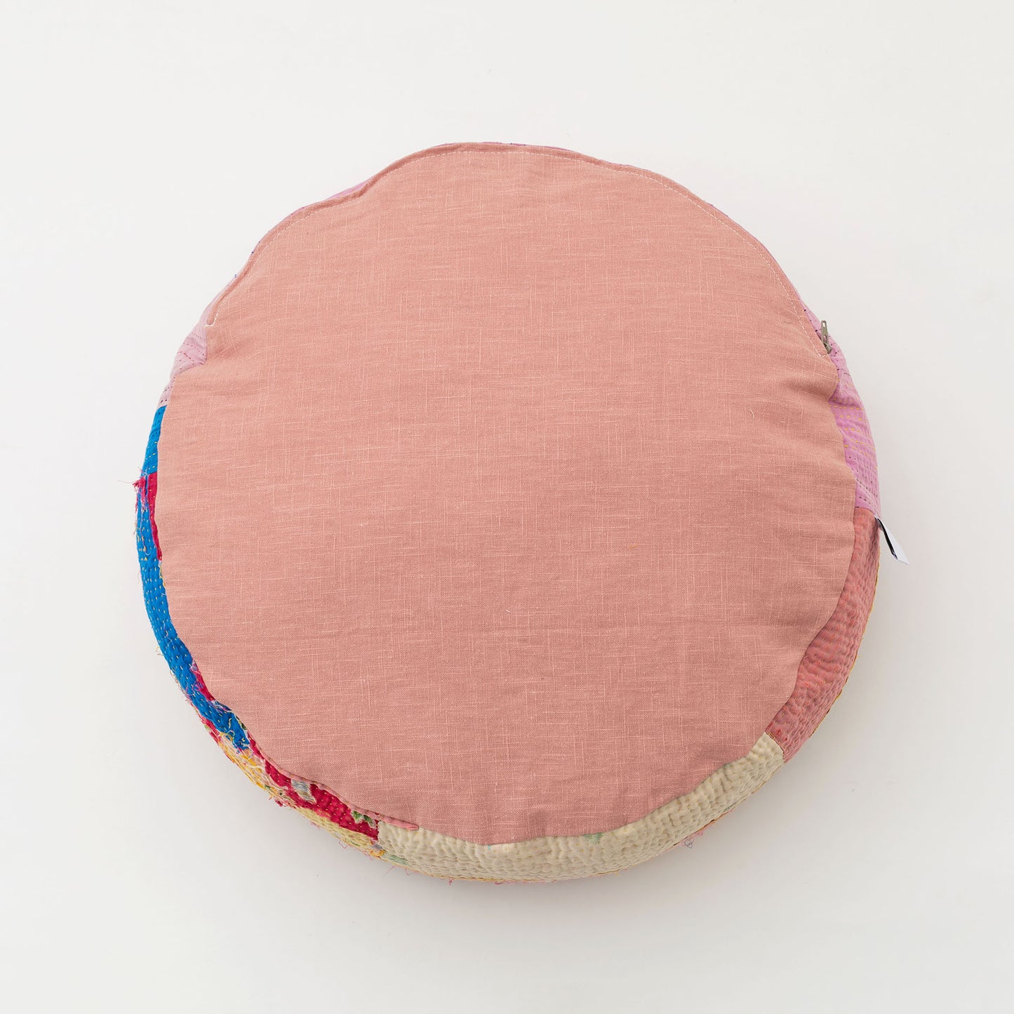 オルネコ・カンタパッチワーク 猫のプフ/R