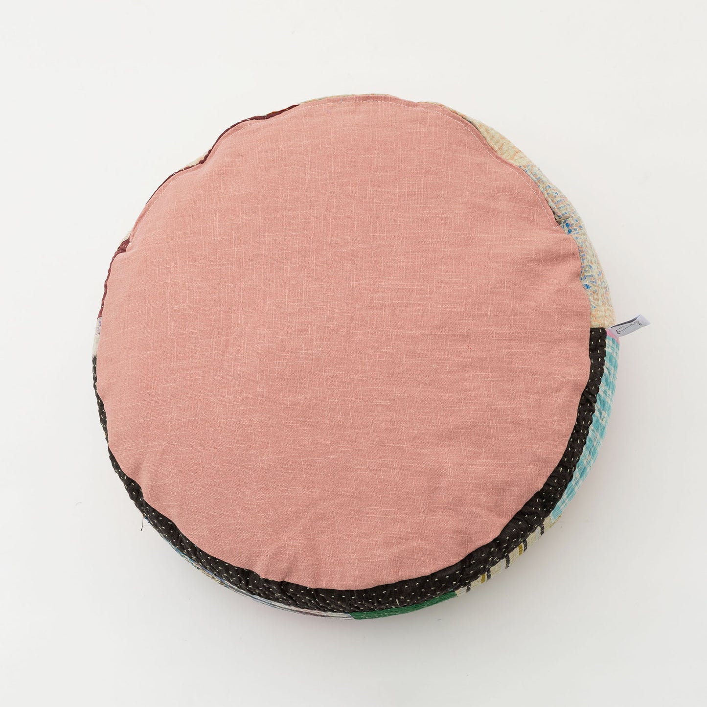 オルネコ・カンタパッチワーク 猫のプフ/U