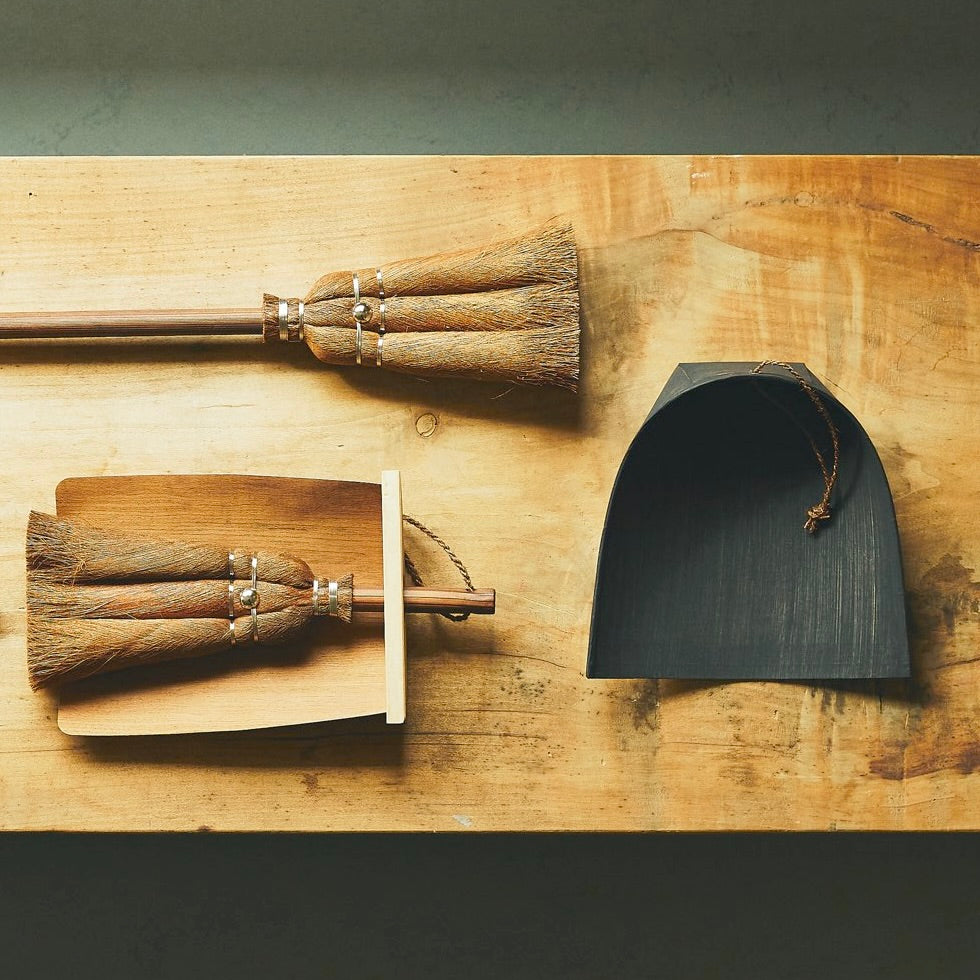 ちりとり( 木製) 木のちりとり | OPEN STUDIO | niguramu