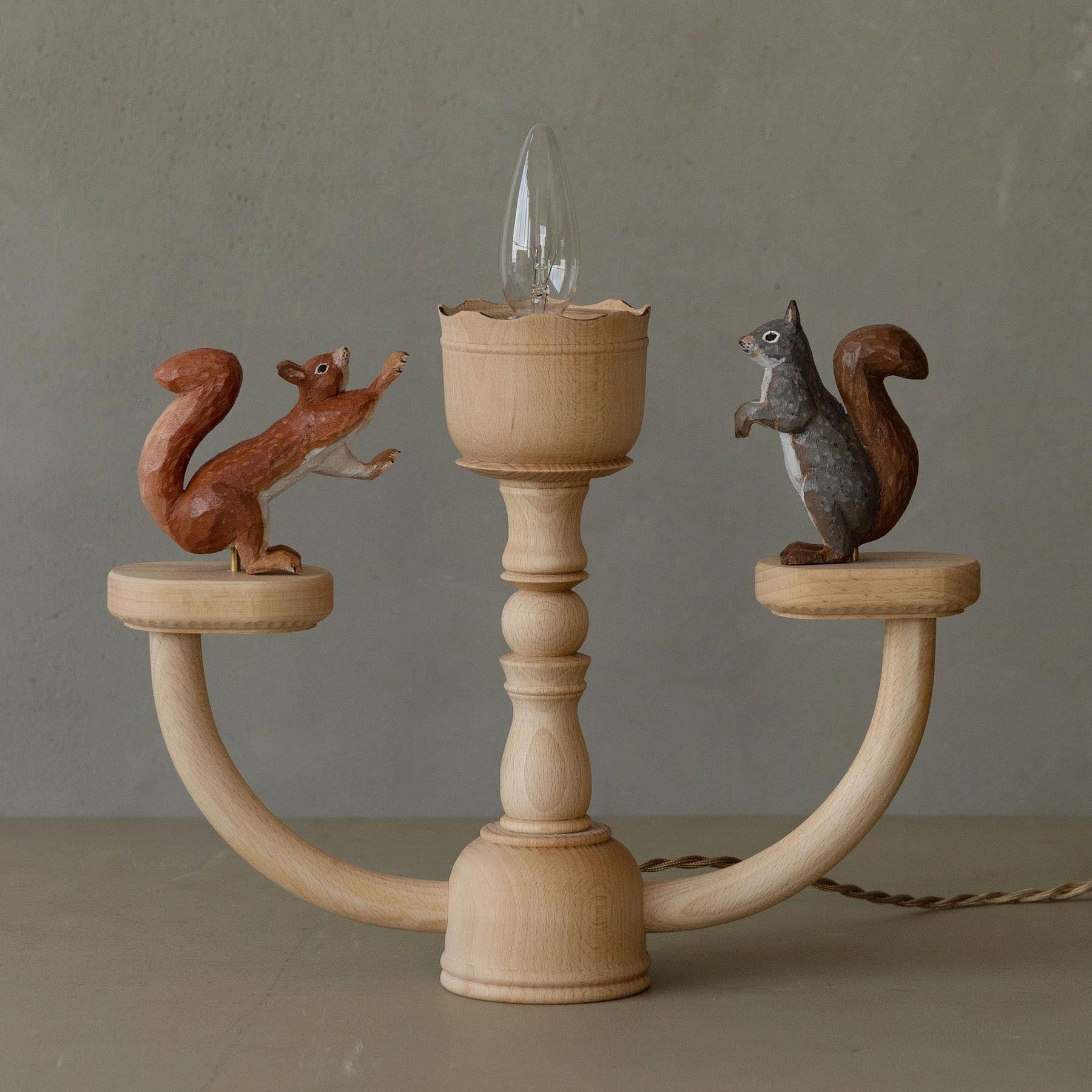 Rebmob木工 王冠アーム型スタンドライト／リス｜オルネ ド フォイユ