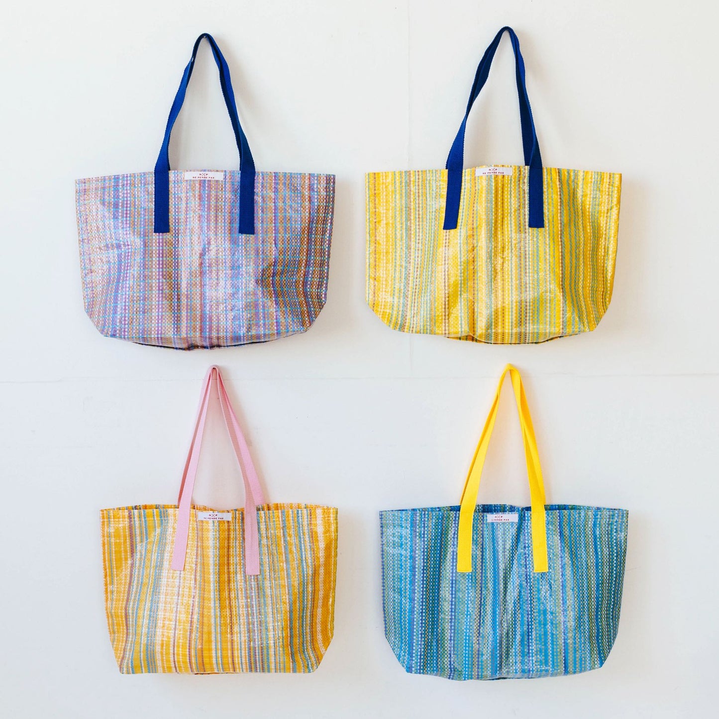 ne pense pas マルチカラーバッグ