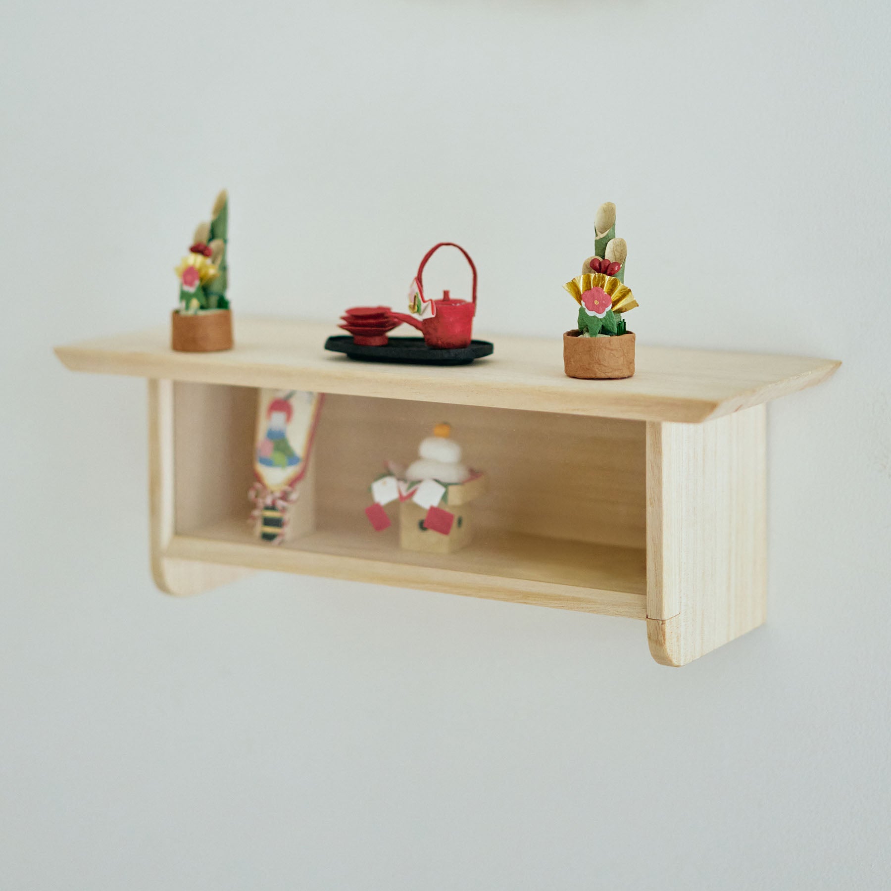 オリジナル・桐のディスプレイ棚（神棚）｜壁飾り・ウォールデコ