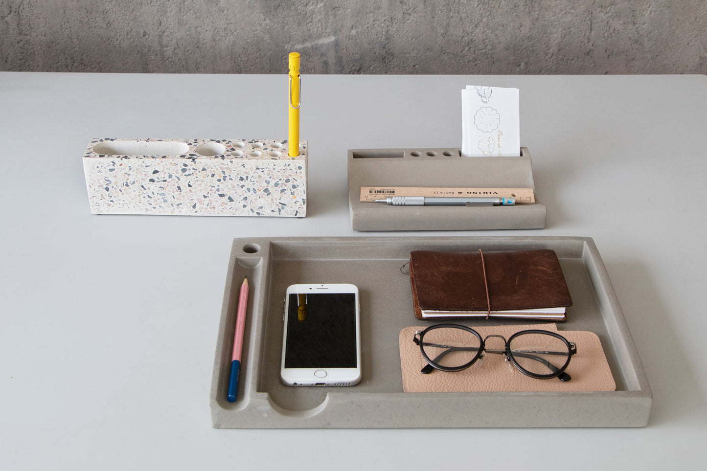 デスクオーガナイザー/コンクリート