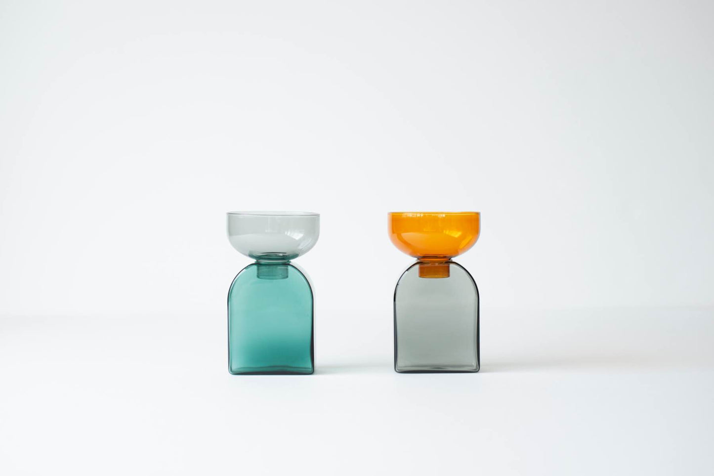 グレー×グリーン(左)、アンバー×グレー(右)