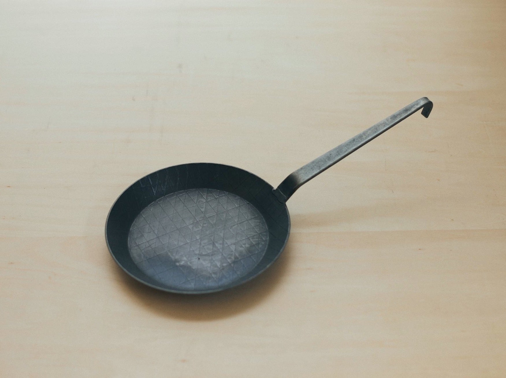 zw0176 - プレスパン/浅型・ 24cm