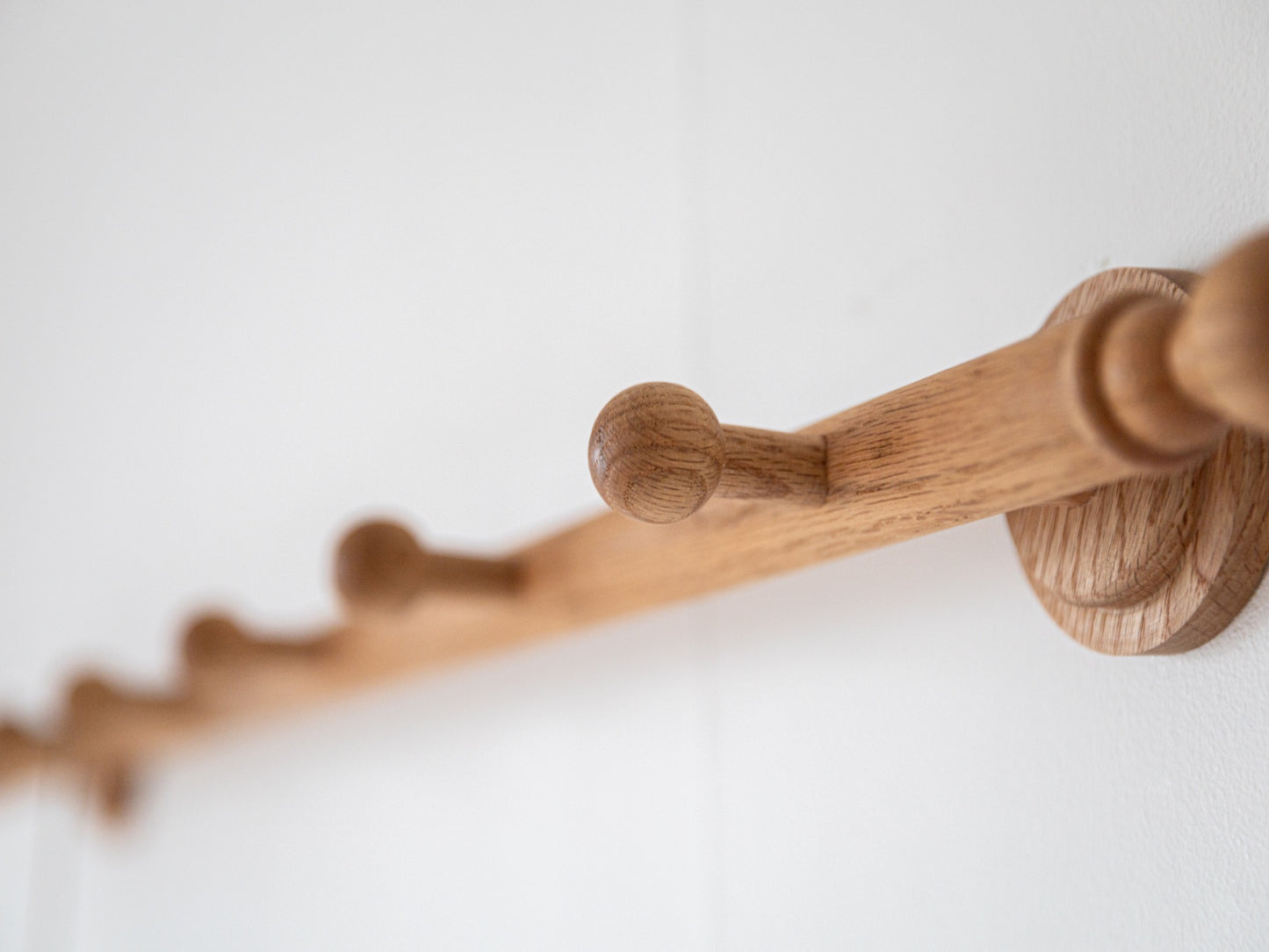 オリジナル・壁掛けコートラック／6フック