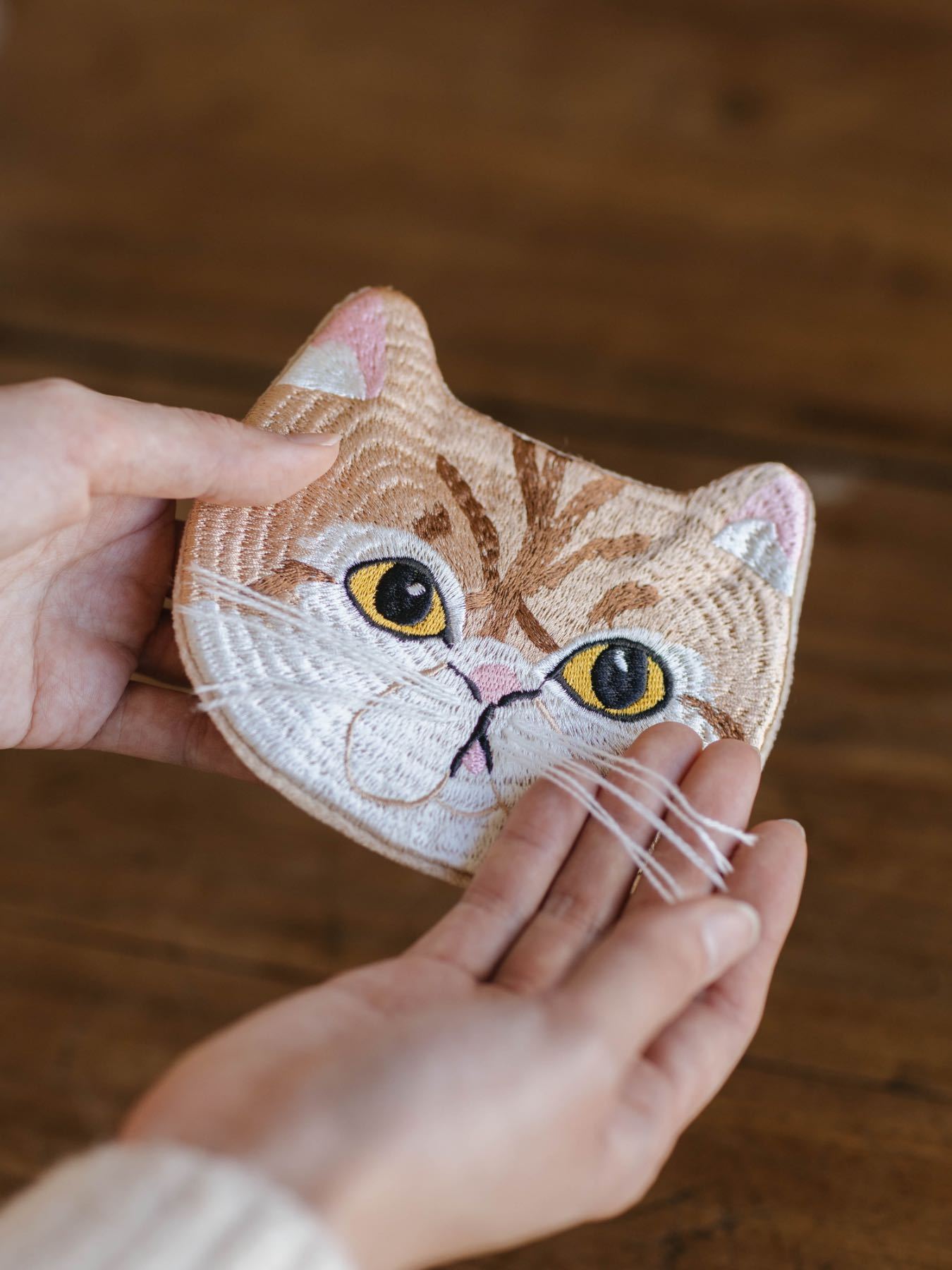 小菅くみ × Orneko 刺繍ポーチ