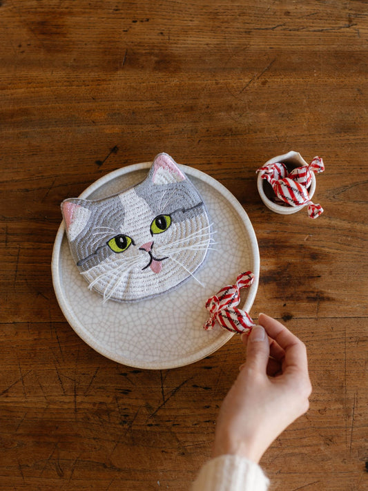 小菅くみ × Orneko 刺繍ポーチ