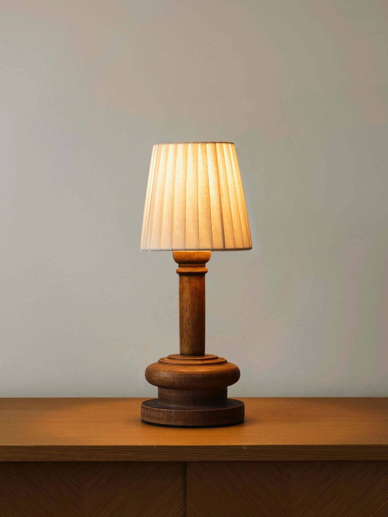 オリジナル・テーブルランプ Malme｜スタンドランプ・ウォールランプ