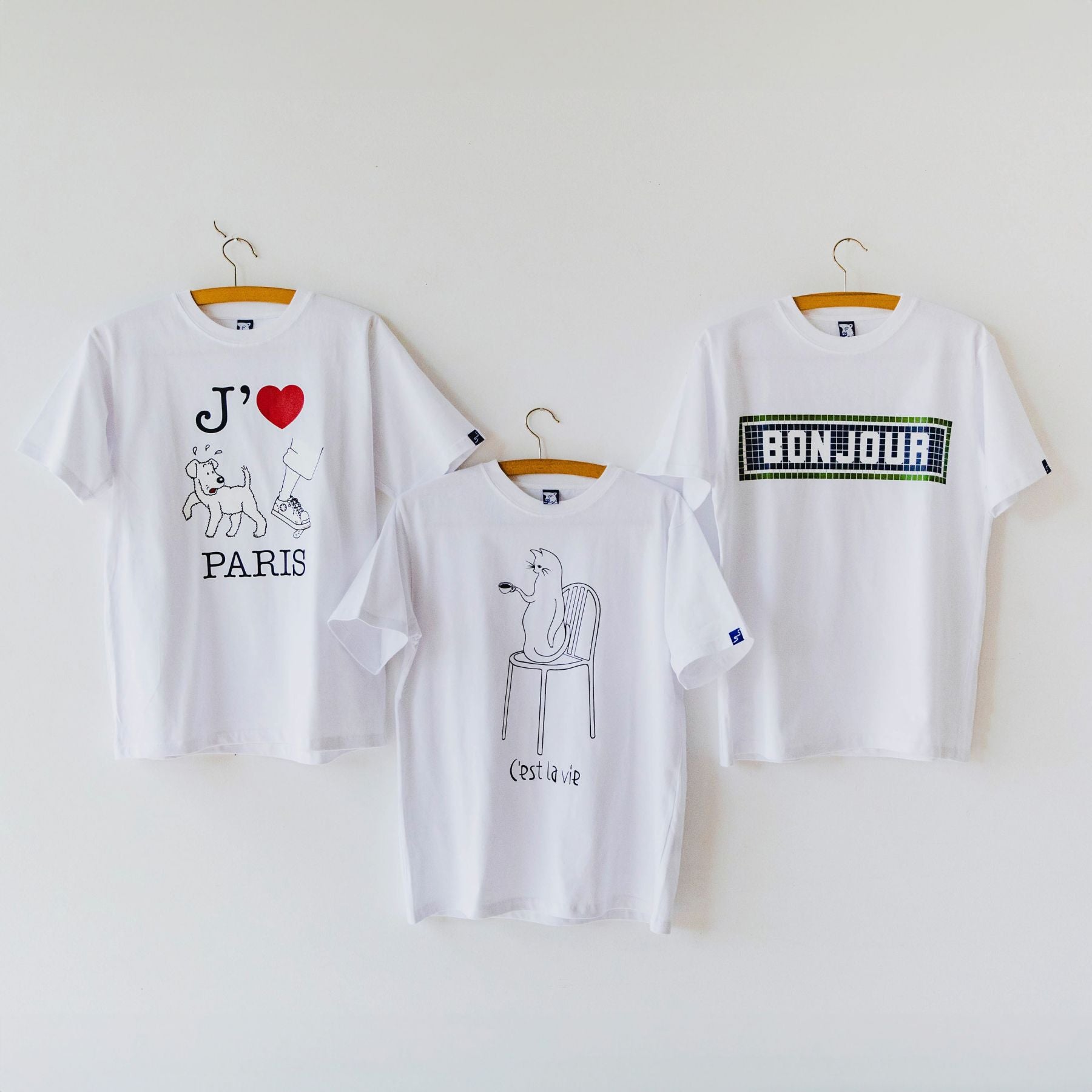 LA VIE EST AVENTURE フレンチプリントTシャツ｜洋服｜オルネ ド