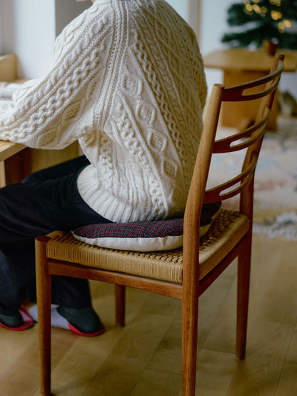 ラタンラウンドチェア（リバーシブルクッション付き）