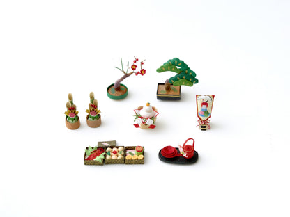 手作りのため、同じモチーフでも色・風合い・仕様には個体差があります。個性としてお楽しみください。