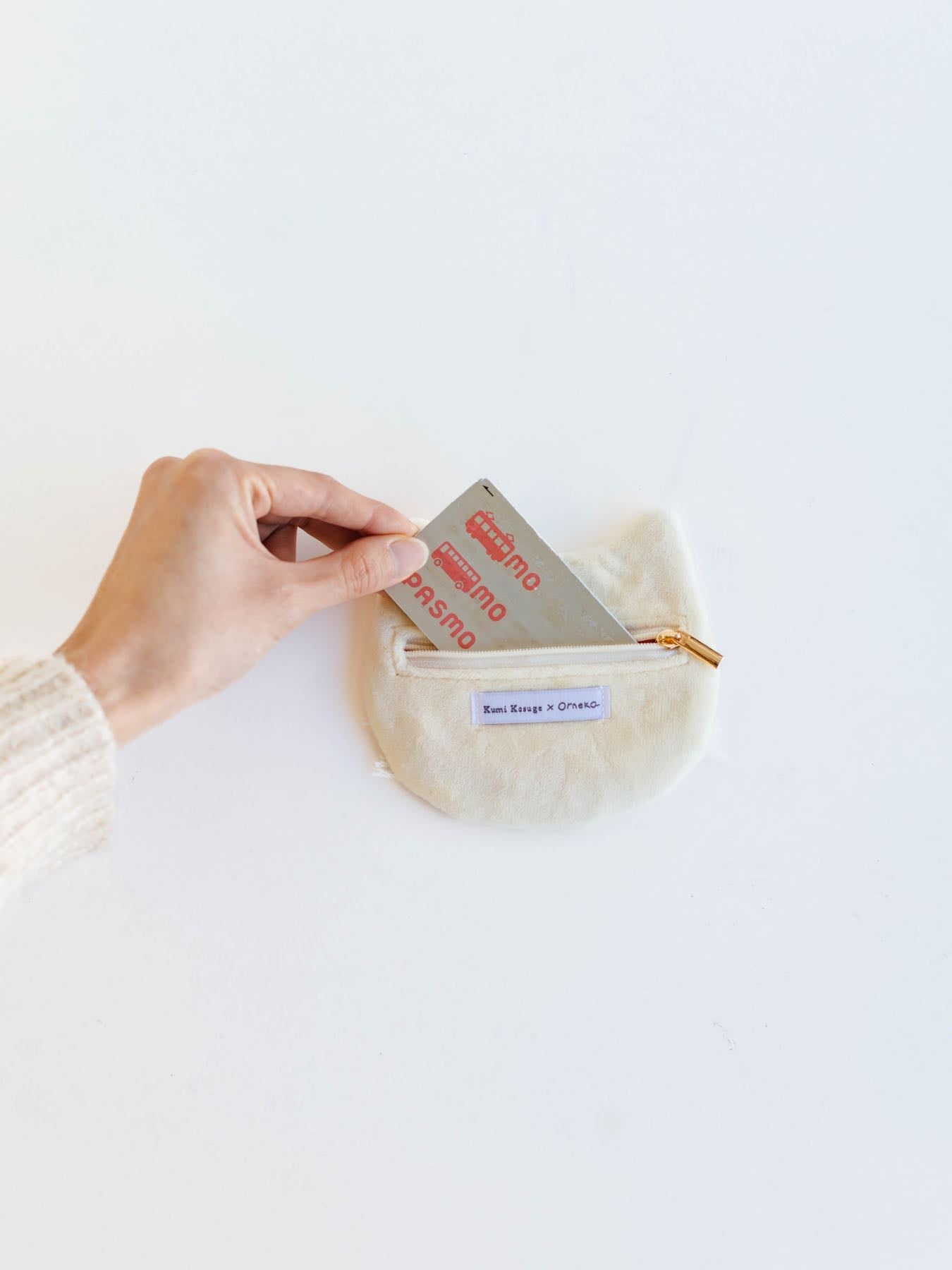 小菅くみ × Orneko 刺繍ポーチ