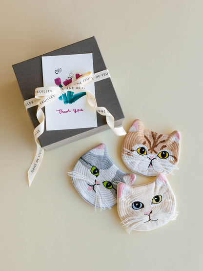 小菅くみ × Orneko 刺繍ポーチ