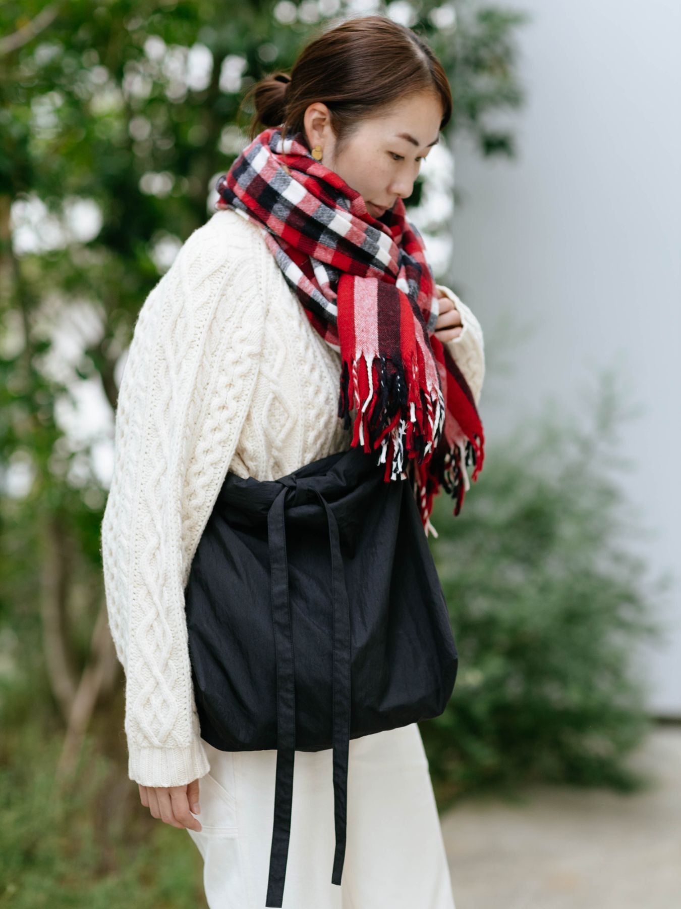 ne pense pas パフショルダーバッグ