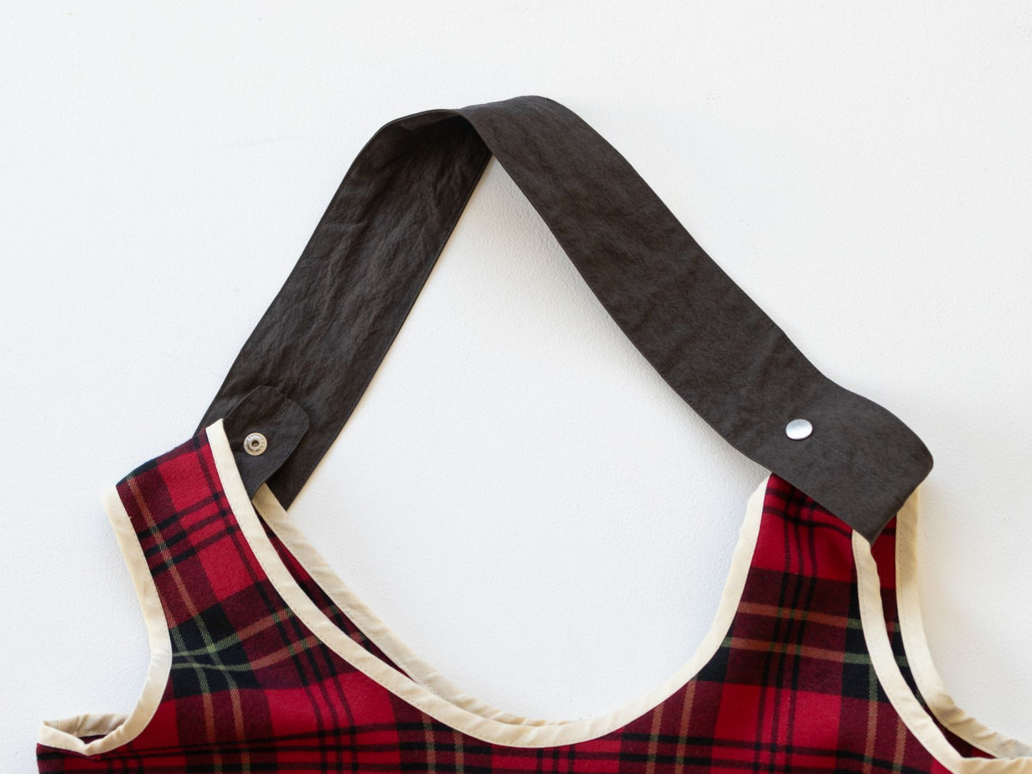 ショルダーストラップ着用時。