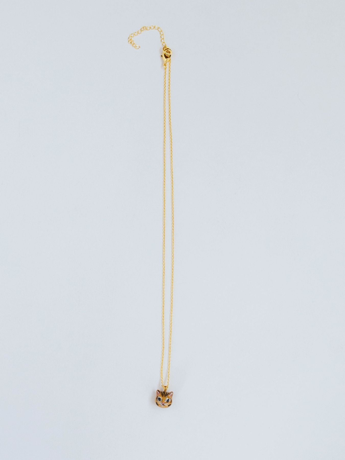 ネックレスの長さは約47cm。