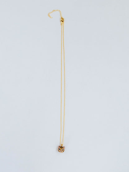 ネックレスの長さは約47cm。