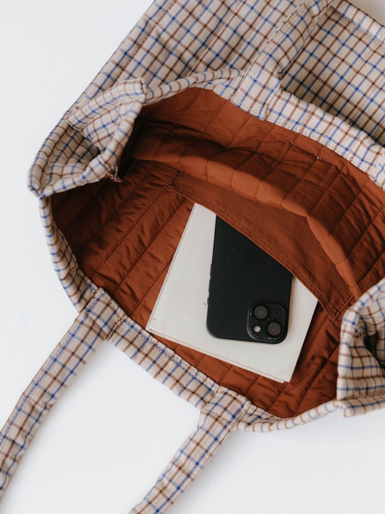 うれしい内ポケット付き。