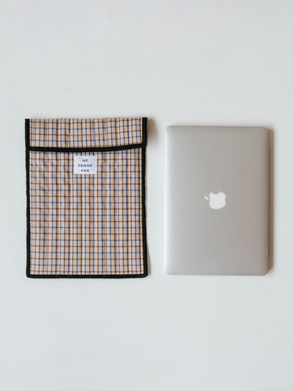 MacBook15インチとの比較