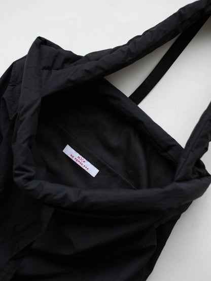 ne pense pas パフショルダーバッグ