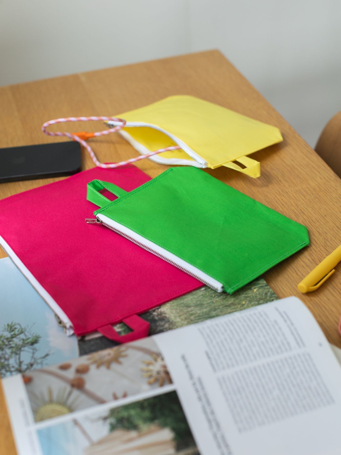 Holdall フラットポーチ｜ポーチ｜オルネ ド フォイユ公式オンライン