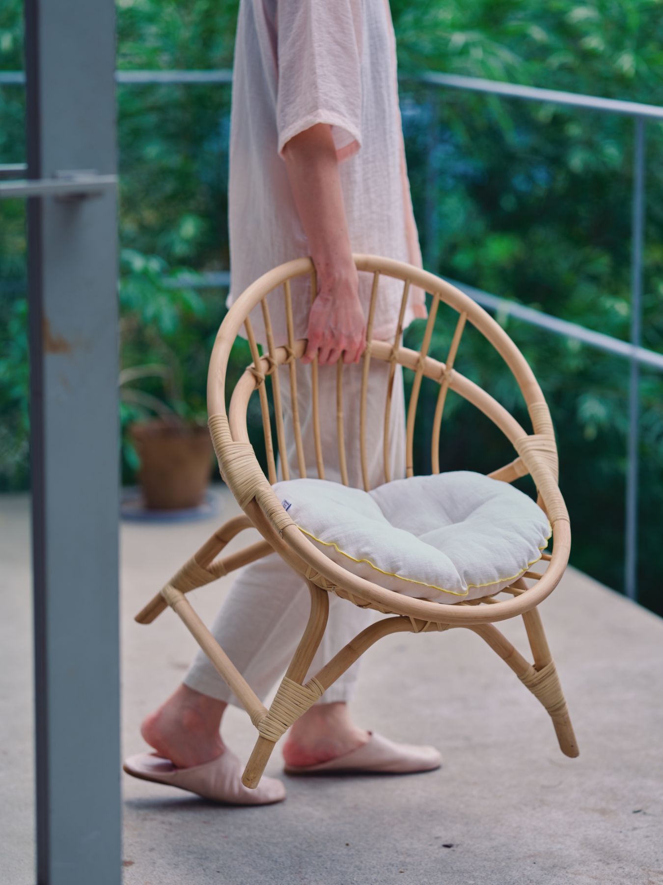 【6/26販売】ラタンラウンドチェア（クッション付き）