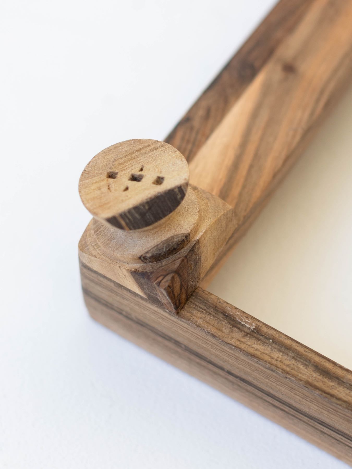 ワケあり品】オルネコ・クルミの木の爪とぎ（フレーム・爪とぎセット