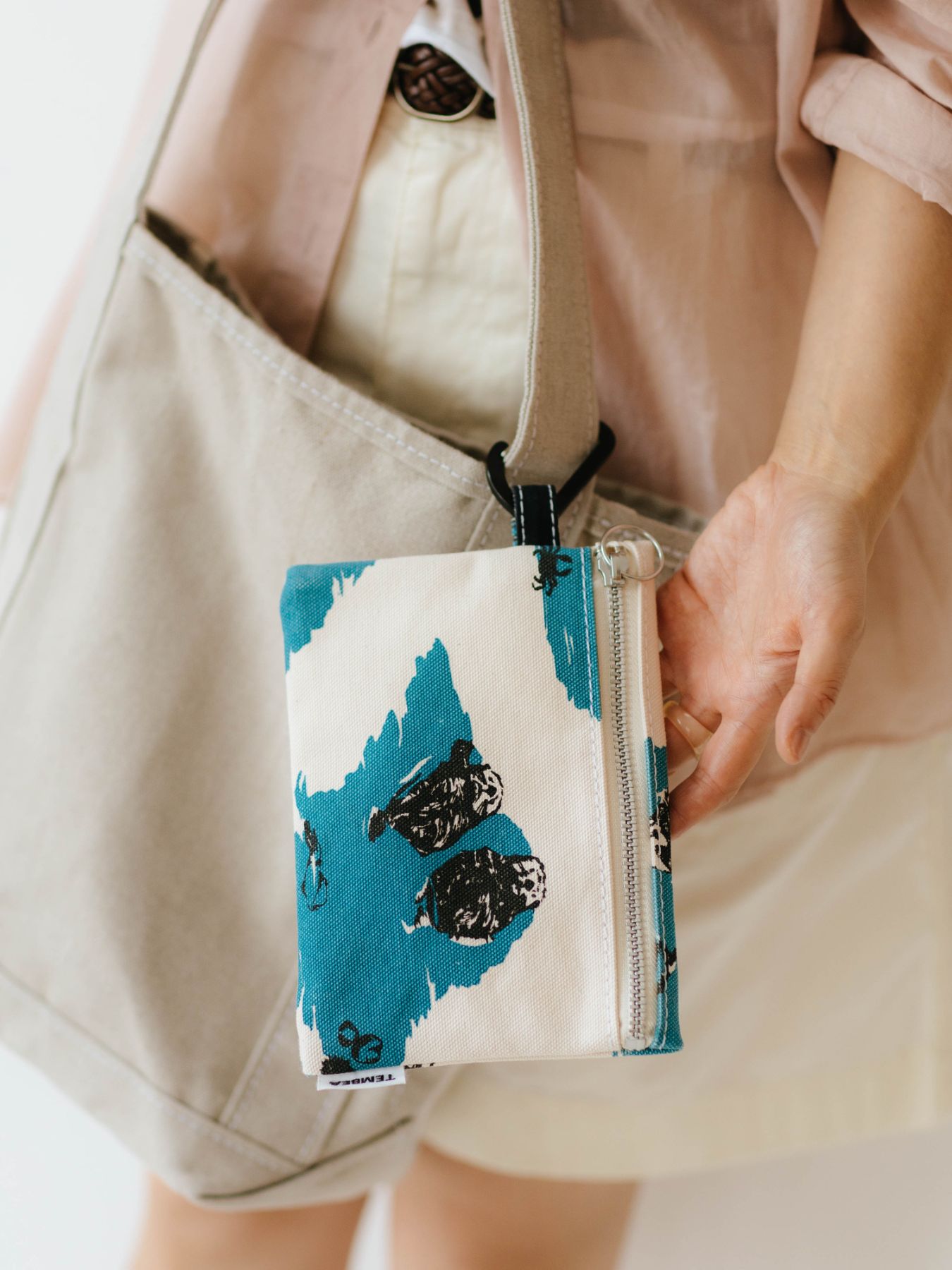 TEMBEA FLAT POUCH MEDIUM／RAKKO