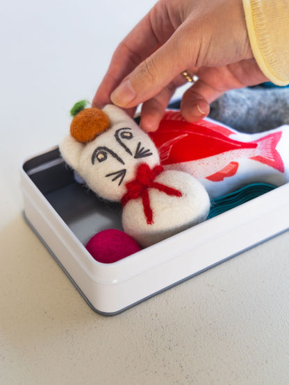 フェルトのオルネコ鏡餅