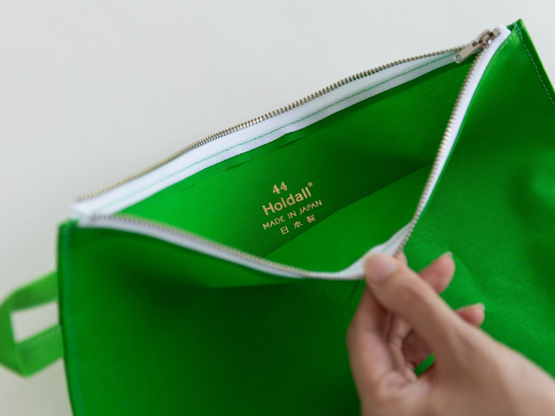 Holdall フラットポーチ｜ポーチ｜オルネ ド フォイユ公式オンライン