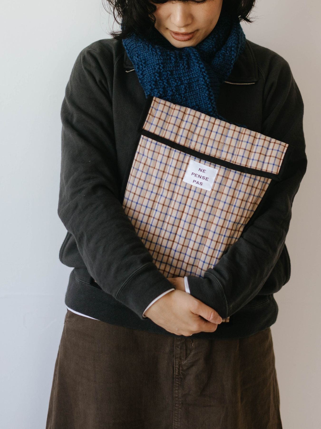 ne pense pas キルティングチェックPCケース