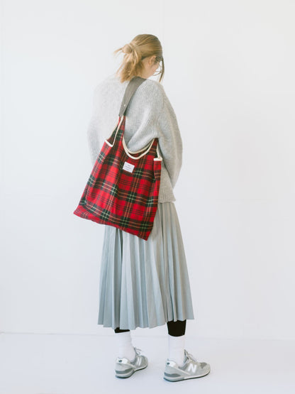 ne pense pas チェックバッグ（ショルダーストラップ付き）