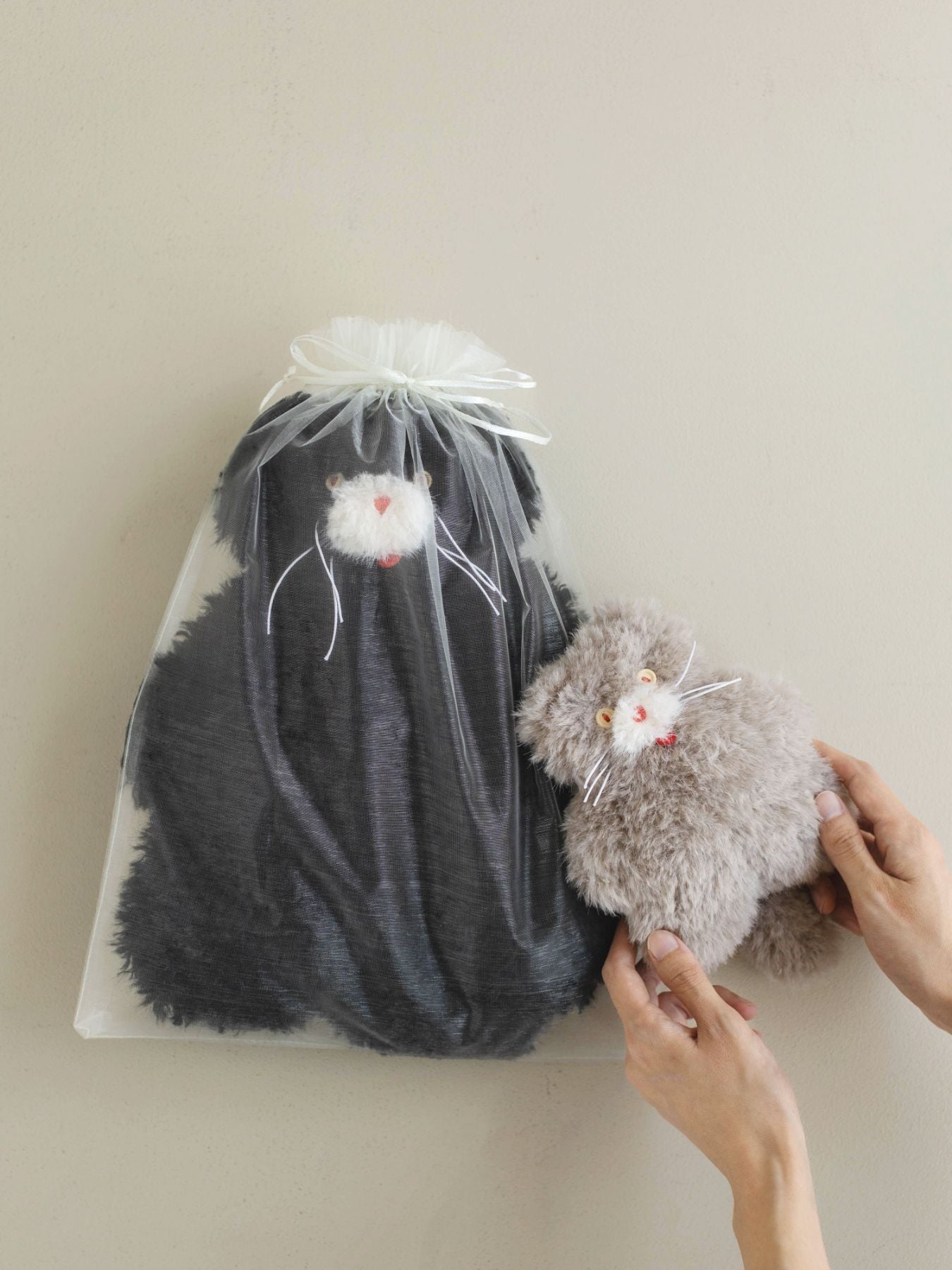 オーガンジーの袋入りで、ギフトにもぴったりです。