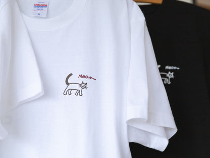 STOMACHACHE. × Orneko Tシャツ