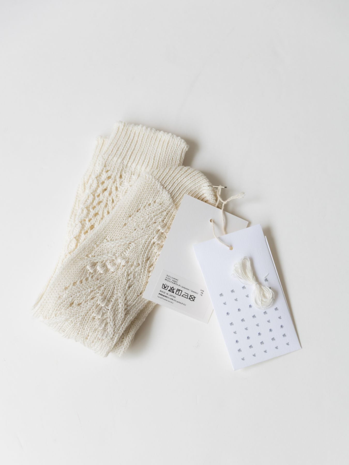 laceflowersocks／lily of the valley（ソックス）