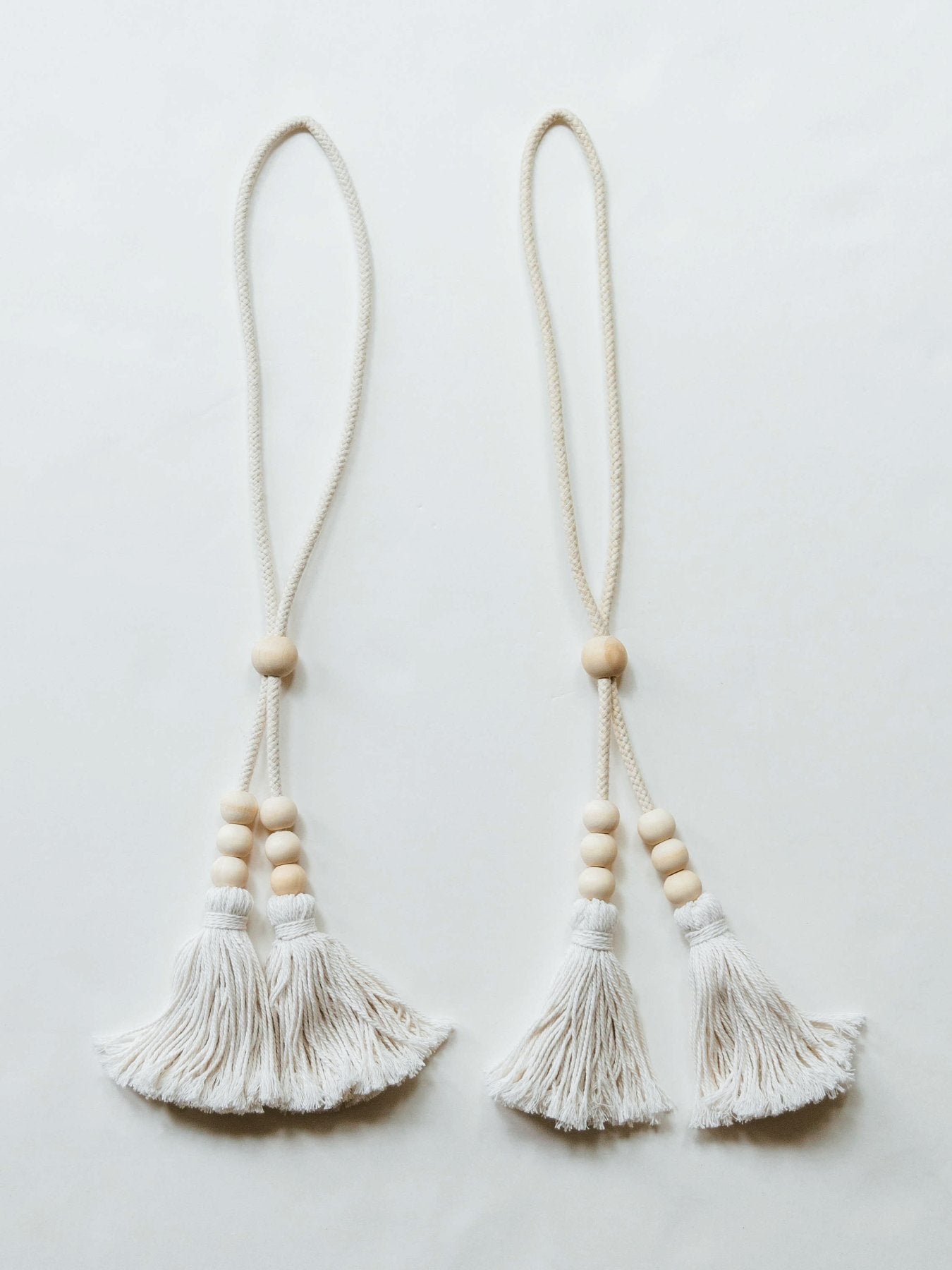 ロープの色に個体差が見られる場合があります。