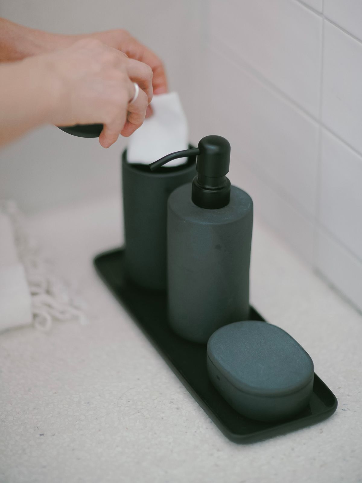 トイレブラシと小物入れとソープデイスペンサーの3点セット 卓上ミラー トイレブラシ ケース ソープディスペンサー 3点 セット